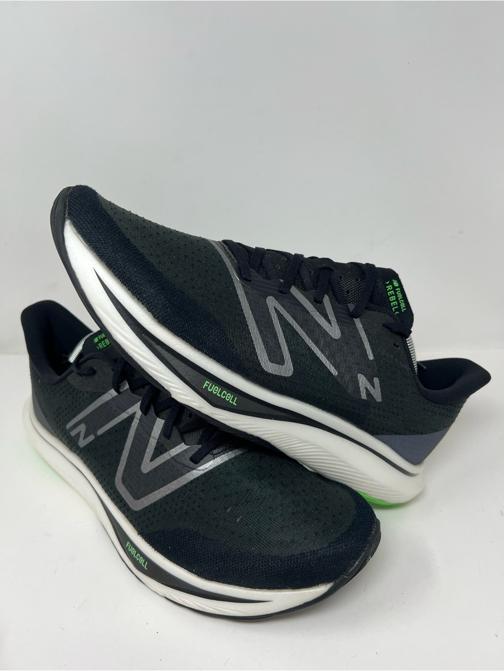 New Balance Fuelcell Rebel v3 MFCXMB3 Black Running Shoes Sneakers Men 11.5 (2E)